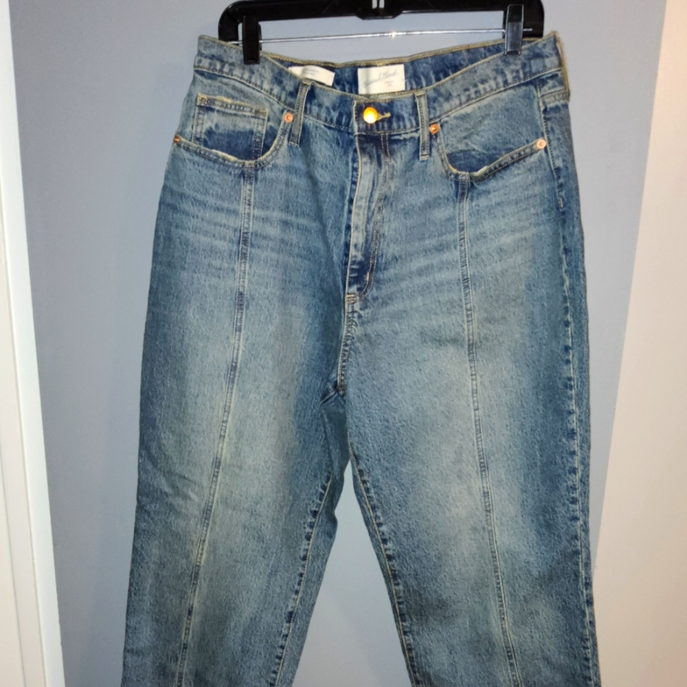 Women's Curvy Fit High-Rise Vintage Straight Jeans